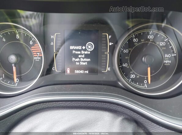 1C4PJMLBXMD142502 2021 JEEP CHEROKEE Orange Widok tylnych siedzeń