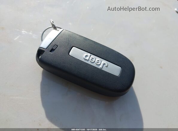 1C4PJMMB2PD100795 2023 JEEP CHEROKEE Blue Առջևի վահանակի տեսք