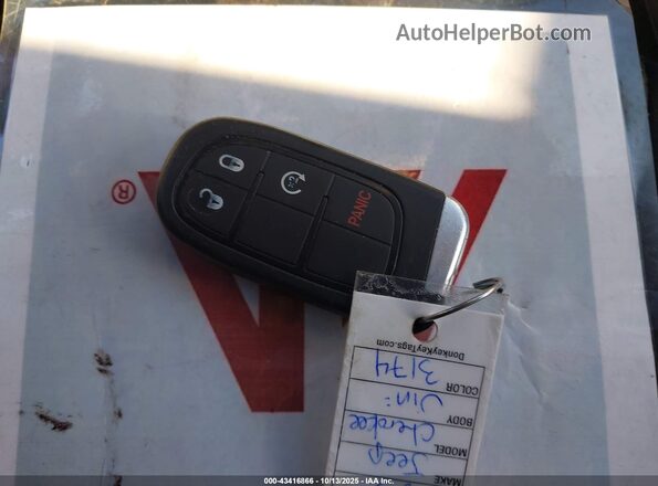 1C4PJMMB2PD113174 2023 JEEP CHEROKEE Черный Вид панели приборов