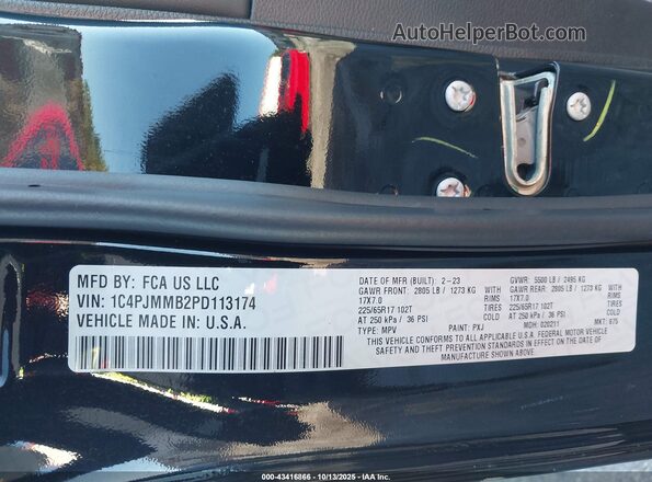 1C4PJMMB2PD113174 2023 JEEP CHEROKEE Черный Вид подкапотного пространства