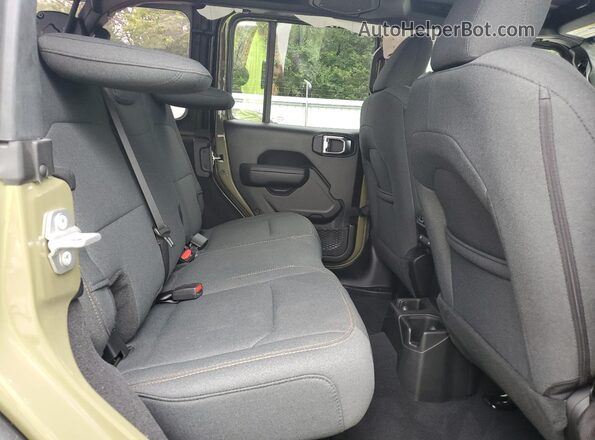 1C4PJXDG5SW563914 2025 JEEP WRANGLER Green Vista interior trasera