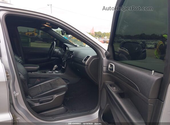 1C4RJFAG3LC312609 2020 JEEP GRAND CHEROKEE Silver Front interior view