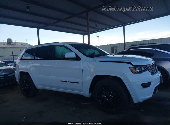 1C4RJFAG4LC371636 2020 JEEP GRAND CHEROKEE White Rear interior view