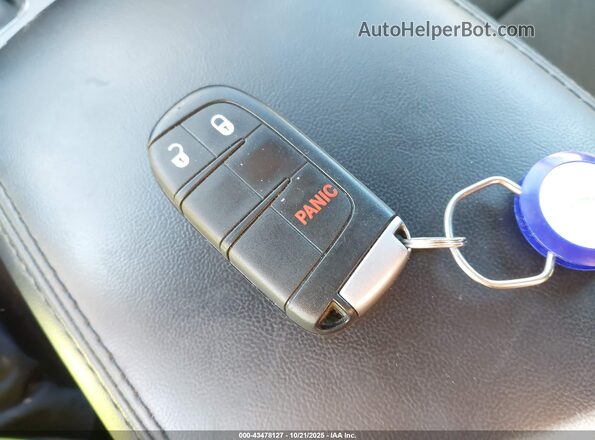 1C4RJFAG8MC826666 2021 JEEP GRAND CHEROKEE Черный Вид панели приборов