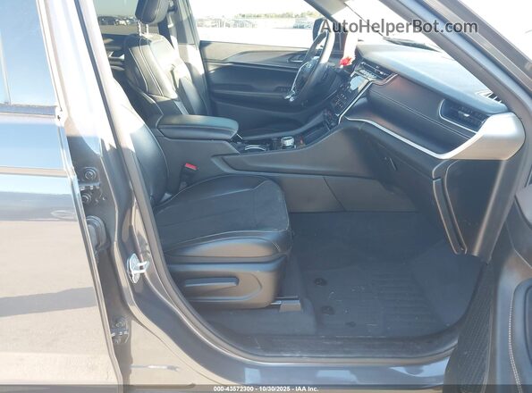 1C4RJGAG7PC648260 2023 JEEP GRAND CHEROKEE Gray წინა სალონის ხედი