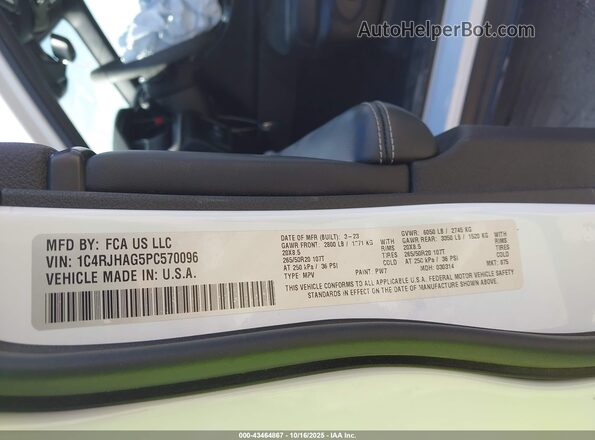 1C4RJHAG5PC570096 2023 JEEP GRAND CHEROKEE Белый Вид подкапотного пространства