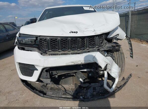1C4RJHAG5PC570096 2023 JEEP GRAND CHEROKEE Белый Вид задней части салона