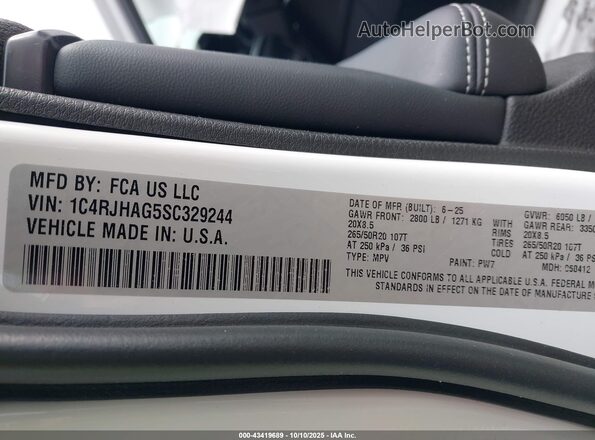 1C4RJHAG5SC329244 2025 JEEP GRAND CHEROKEE White Вид підкапотного простору