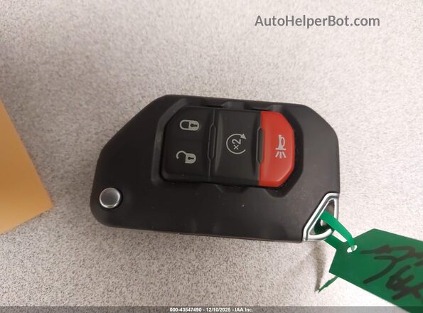 1C4RJXP6XRW162915 2024 JEEP WRANGLER Белый Вид панели приборов