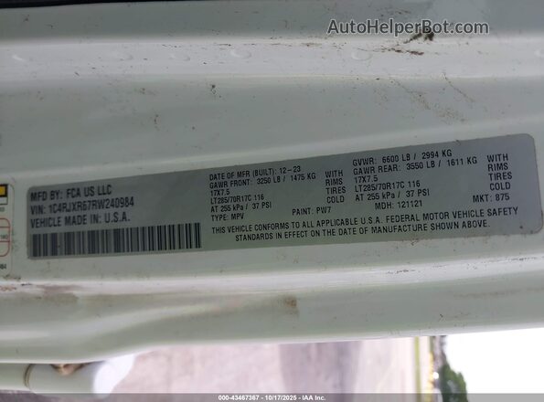 1C4RJXR67RW240984 2024 JEEP WRANGLER Белый Вид подкапотного пространства