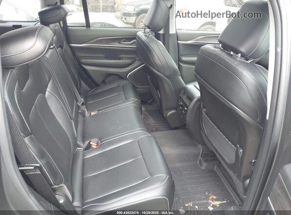 1C4RJYB65PC588992 2023 JEEP GRAND CHEROKEE 4XE Gray Widok naklejki z numerem VIN