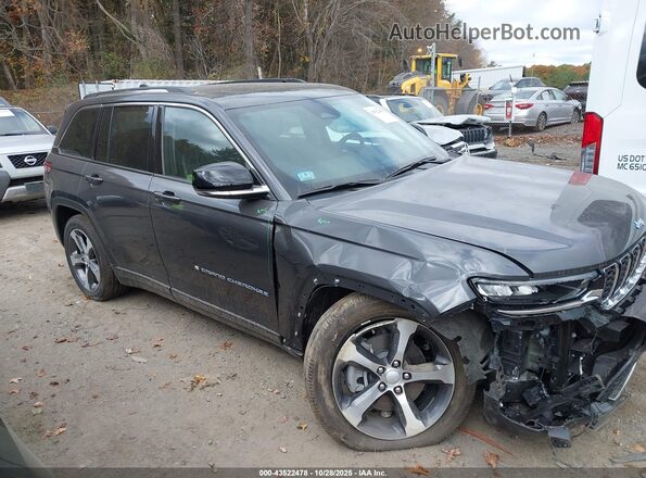 1C4RJYB65PC588992 2023 JEEP GRAND CHEROKEE 4XE Gray Widok wnętrza z tyłu