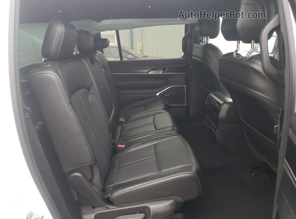 1C4SJSDP1PS544188 2023 JEEP WAGONEER Белый Вид задней части салона