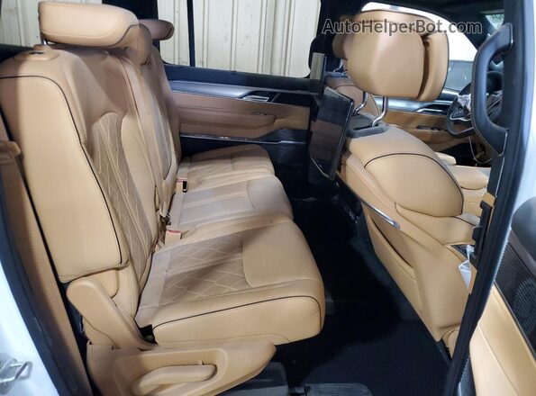 1C4SJSGP5PS502019 2023 JEEP GRAND White Widok wnętrza z tyłu