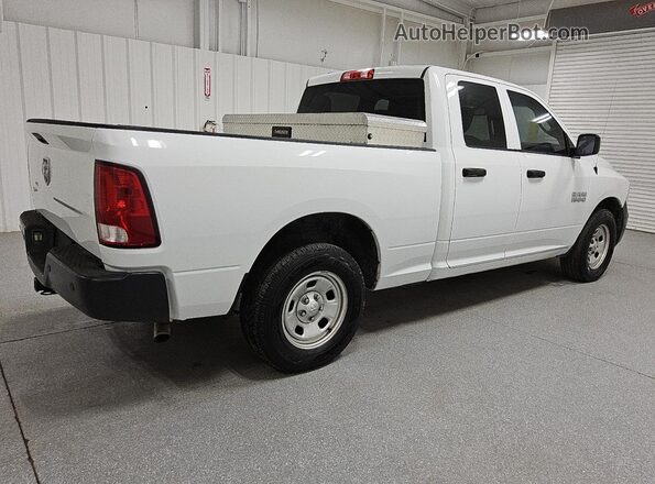 1C6RR6FG8JS303576 2018 RAM 1500 White 