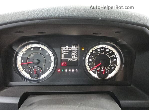 1C6RR6FG8JS303576 2018 RAM 1500 White 