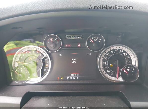 1C6RR6GGXMS526933 2021 RAM 1500 CLASSIC Gray Հետևի նստատեղերի տեսք