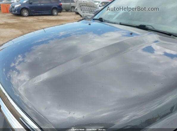 1C6RR6GT2JS123389 2018 RAM 1500 Gray 
