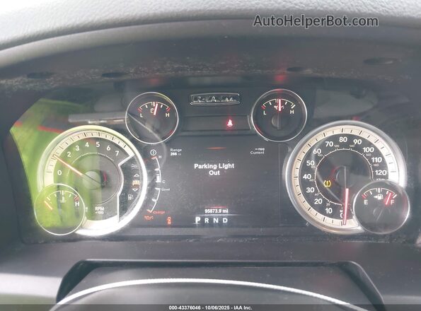 1C6RR6GT2JS123389 2018 RAM 1500 Gray 