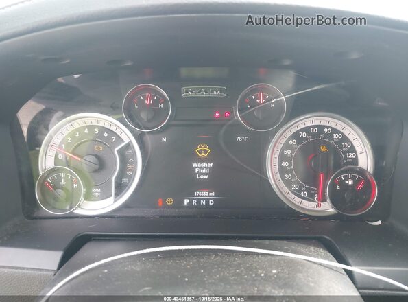 1C6RR7MT2JS122883 2018 RAM 1500 White 
