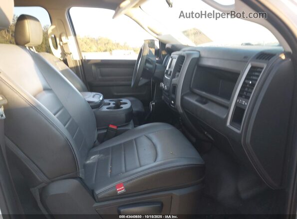 1C6RR7ST1NS200076 2022 RAM 1500 CLASSIC White Front interior view