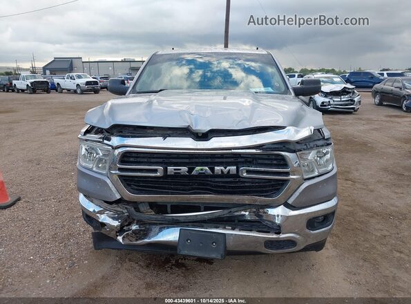 1C6RREFT2LN354337 2020 RAM 1500 Silver ხელსაწყოთა პანელის ხედი