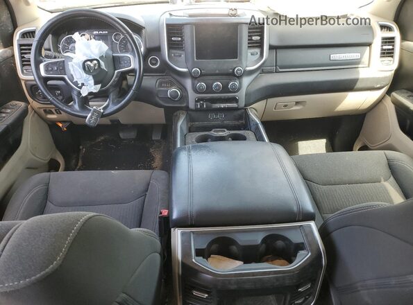 1C6RREFT7NN113909 2022 RAM 1500 Blue Widok deski rozdzielczej