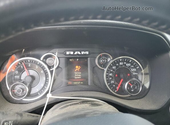 1C6RREFT7NN113909 2022 RAM 1500 Blue Widok zestawu wskaźników