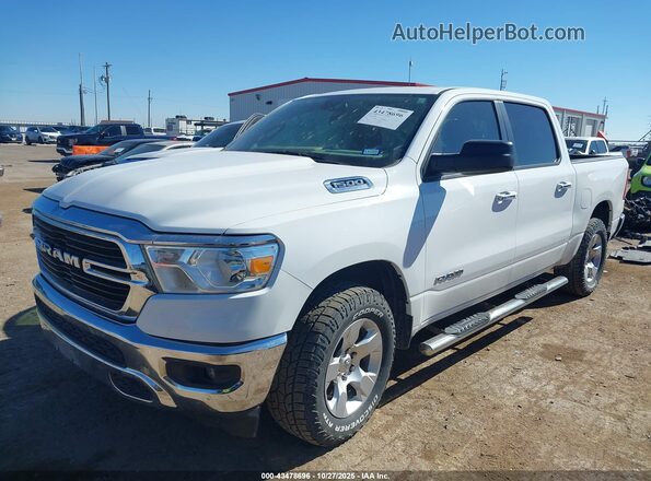 1C6RRFFG1KN782276 2019 RAM 1500 White წინა მარცხენა ხედი სამი მეოთხედიდან