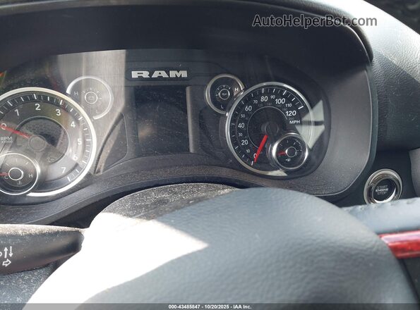 1C6RRFFG7LN335632 2020 RAM 1500 White 