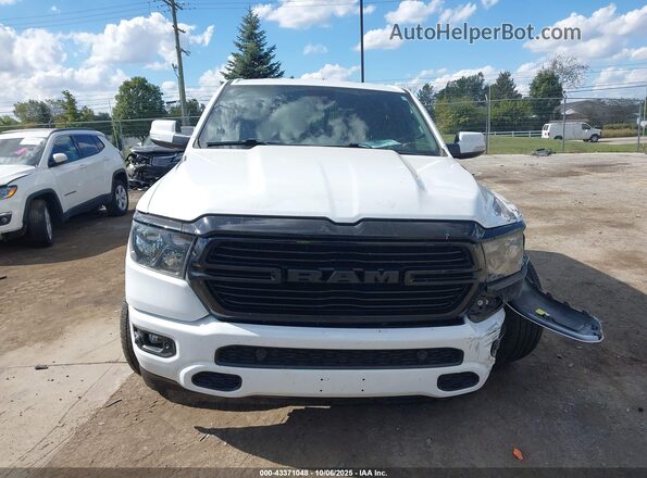 1C6SRFFT6LN402302 2020 RAM 1500 White ხელსაწყოთა პანელის ხედი