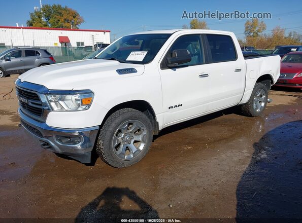 1C6SRFFTXLN310027 2020 RAM 1500 White Vista tres cuartos delantera izquierda