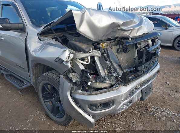 1C6SRFFTXNN130131 2022 RAM 1500 Серый Вид спереди