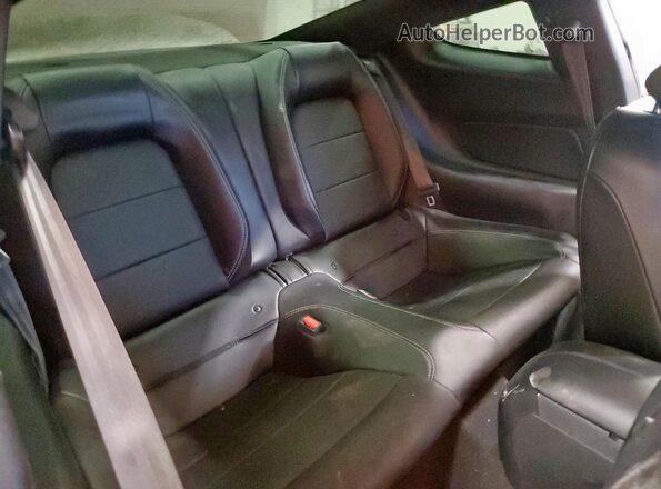 1FA6P8CF2M5133832 2021 FORD MUSTANG Red Vista de los asientos traseros