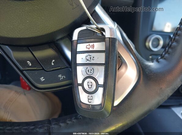1FA6P8CF4N5116953 2022 FORD MUSTANG Silver Widok deski rozdzielczej