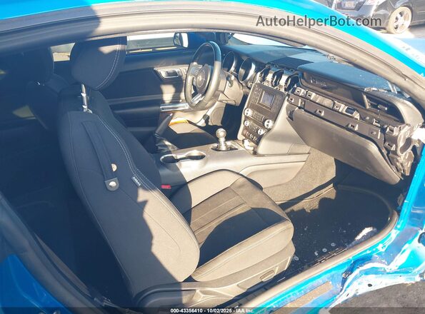 1FA6P8CF6L5174852 2020 FORD MUSTANG Blue Вид салону спереду