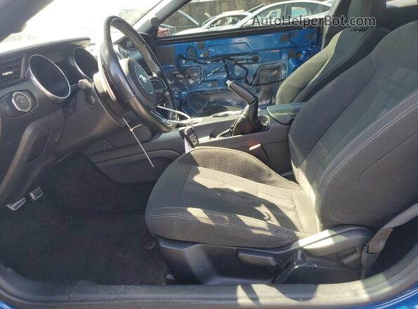 1FA6P8TH6J5150470 2018 FORD MUSTANG Blue Вид салону спереду