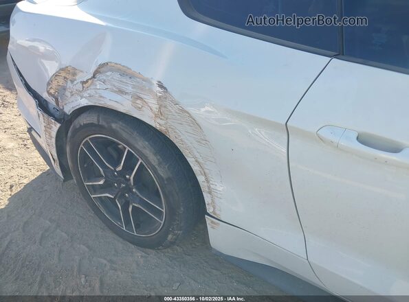 1FA6P8THXL5147946 2020 FORD MUSTANG White Widok z przodu