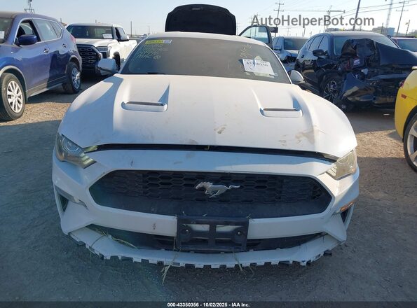 1FA6P8THXL5147946 2020 FORD MUSTANG White Widok zestawu wskaźników