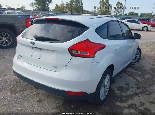 1FADP3K2XJL231913 2018 FORD FOCUS White Задня права чверть