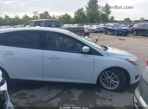 1FADP3K2XJL231913 2018 FORD FOCUS White Вид задньої частини салону