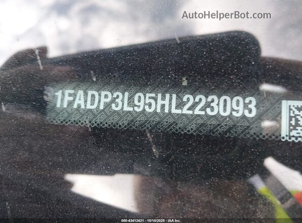 1FADP3L95HL223093 2017 FORD FOCUS ST Black ძრავის განყოფილების ხედი