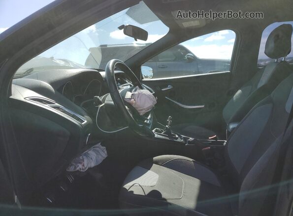 1FADP3L98GL347616 2016 FORD FOCUS Черный Вид салона спереди