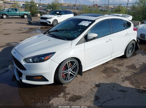 1FADP3L98HL347052 2017 FORD FOCUS ST White წინა მარცხენა ხედი სამი მეოთხედიდან