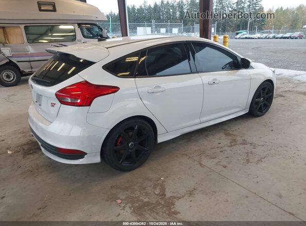 1FADP3L9XJL290004 2018 FORD FOCUS ST White Հետևի աջ