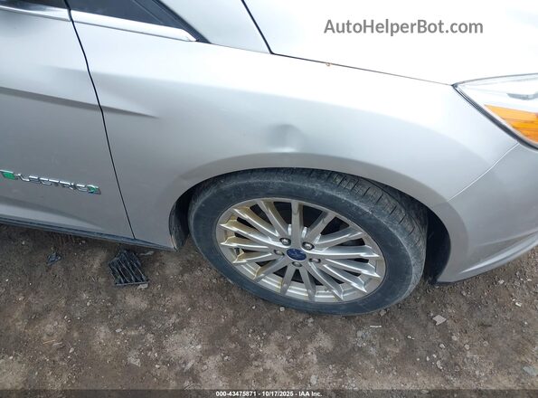 1FADP3R48GL393118 2016 FORD FOCUS ELECTRIC Серебряный Вид спереди