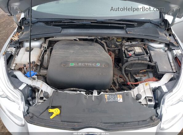 1FADP3R48GL393118 2016 FORD FOCUS ELECTRIC Серебряный Вид сзади
