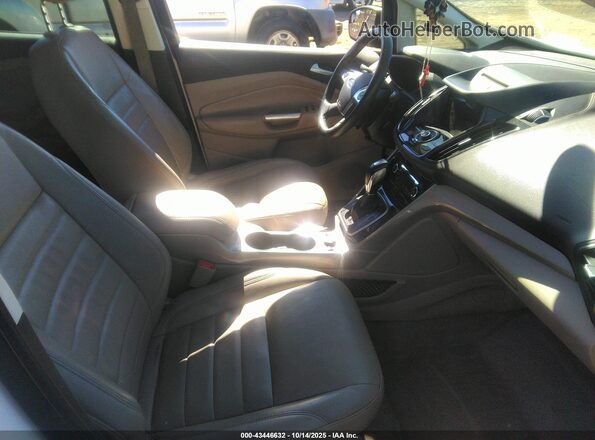1FADP5BUXGL120848 2016 FORD C-MAX HYBRID White Вид салону спереду