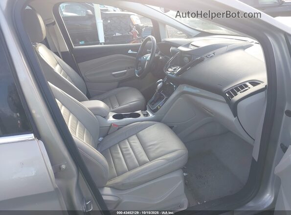1FADP5CU6GL116519 2016 FORD C-MAX ENERGI Champagne Vista interior delantera