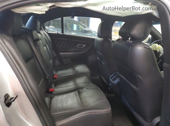 1FAHP2F82JG109632 2018 FORD TAURUS Silver 